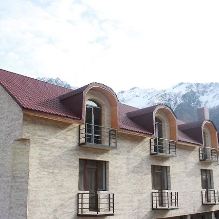 Hotel Gergeti Kazbegi Eksteriør billede