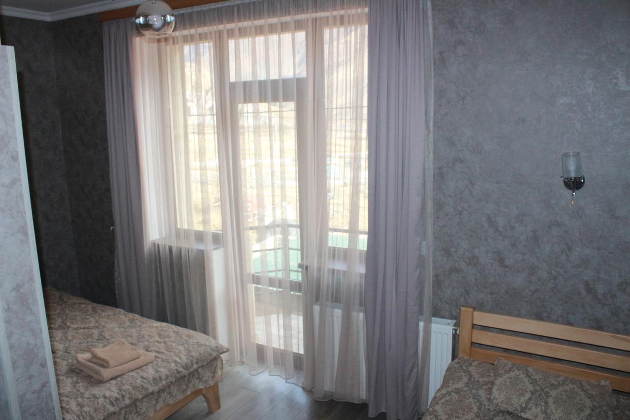 Hotel Gergeti Kazbegi Eksteriør billede